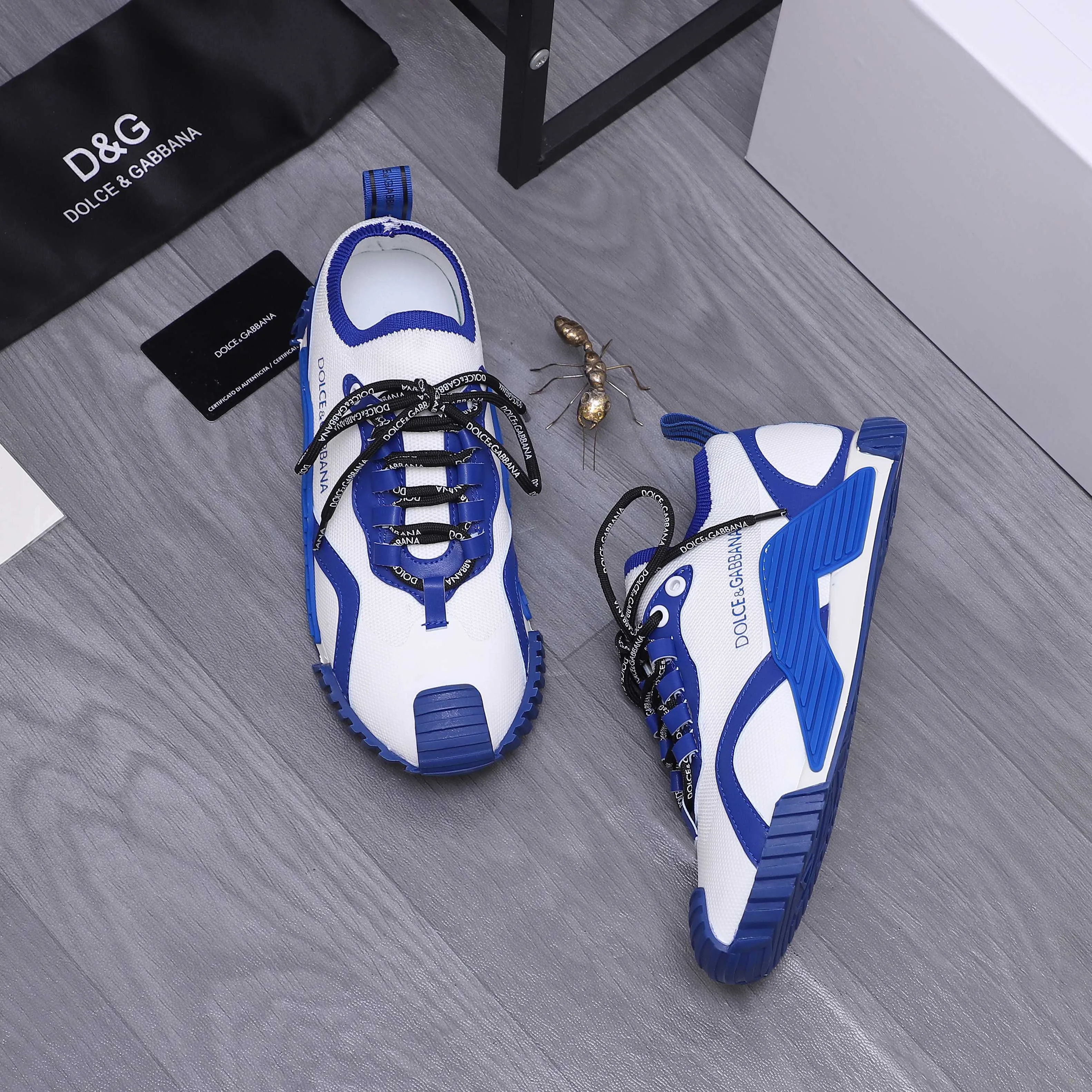 Men's shoes💰442 Product trademark: DG (Dolce & Gabbana) couple's casual shoes Regular size: 35-46 Product materials: Selected cowhide stitching fly woven upper, cowhide insole, original outsole